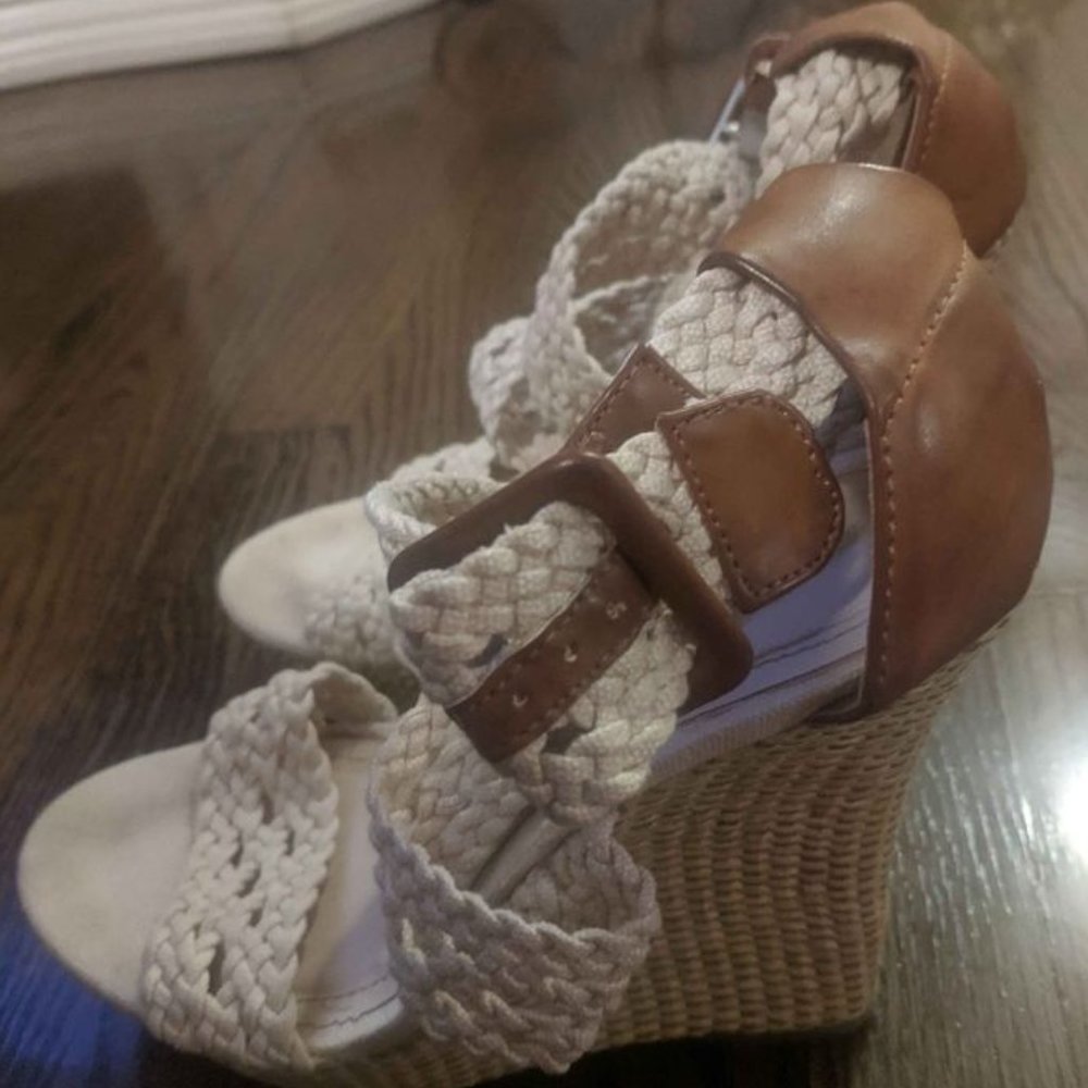 Pompey Sandals